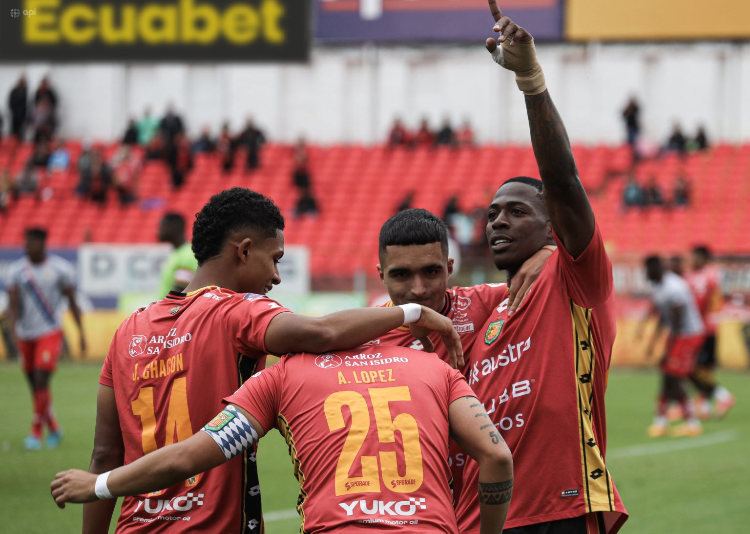 Deportivo Cuenca golea 4-1 a El Nacional