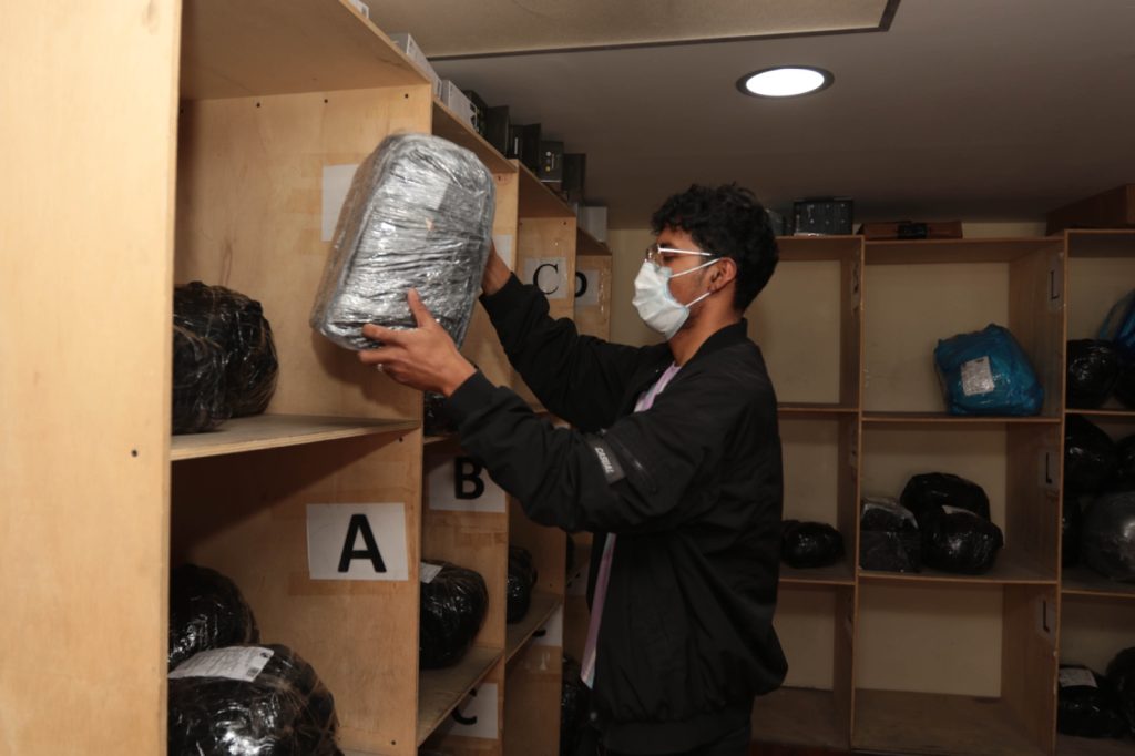 Desde este lunes 16 de junio de 2025 se cobrará un nuevo arancel de 20 dólares por los envío bajo la modalidad 4x4. /XCA