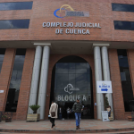 El juez servía en la Unidad Judicial especializada de Garantías Penitenciarias dentro del Complejo Judicial de Cuenca.