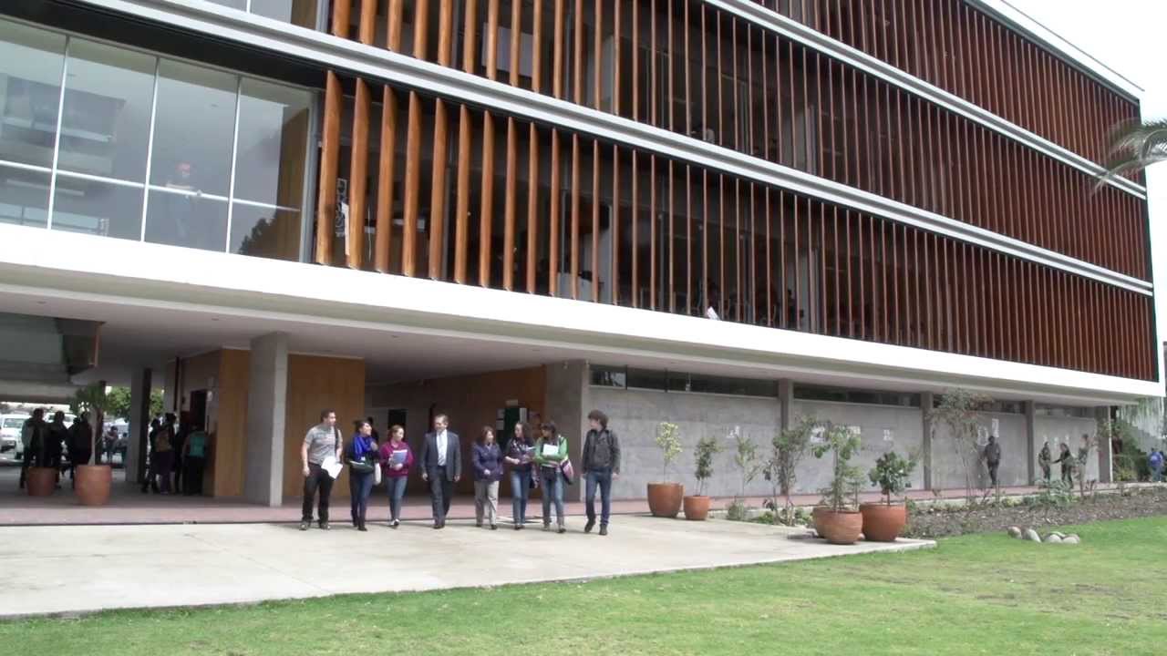 Empleados de la Universidad de Cuenca rechazan eliminación del artículo 89 de la LOSEP