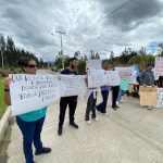 Habitantes de la avenida del Migrante durante la manifestación del sábado 25 de junio de 2025.