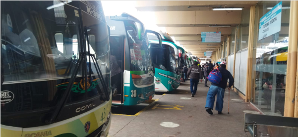 Los estudiantes deben pagar medio pasaje en el transporte público, incluso durante la temporada vacacional.