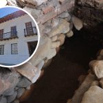 En la Cada Donoso, en el barrio El Vado, se encontró un canal de agua de la época colonial. /XCA