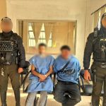 Los dos ciudadanos detenidos protagonizaron un ataque a agentes de la EMOV y de la Policía. /Foto Policía Nacional.