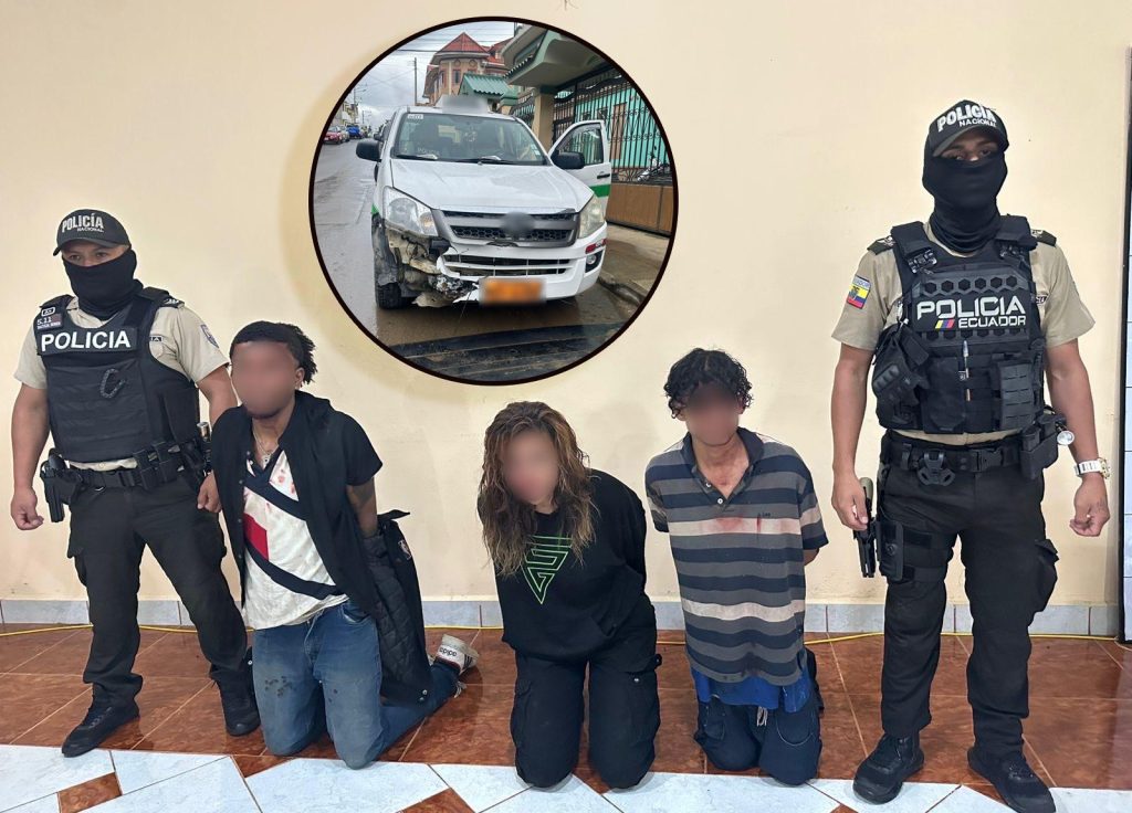Un mujer y dos hombres son investigados por el robo de un vehículo y presunto porte de armas. /Foto Policía Nacional