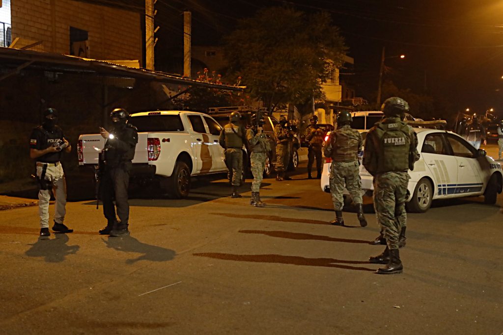 atribuyen la racha de vioPersonal militar y policial reforzó la seguridad en ciertas zonas de Manabí tras el aumento de la violencia. /Cortesía