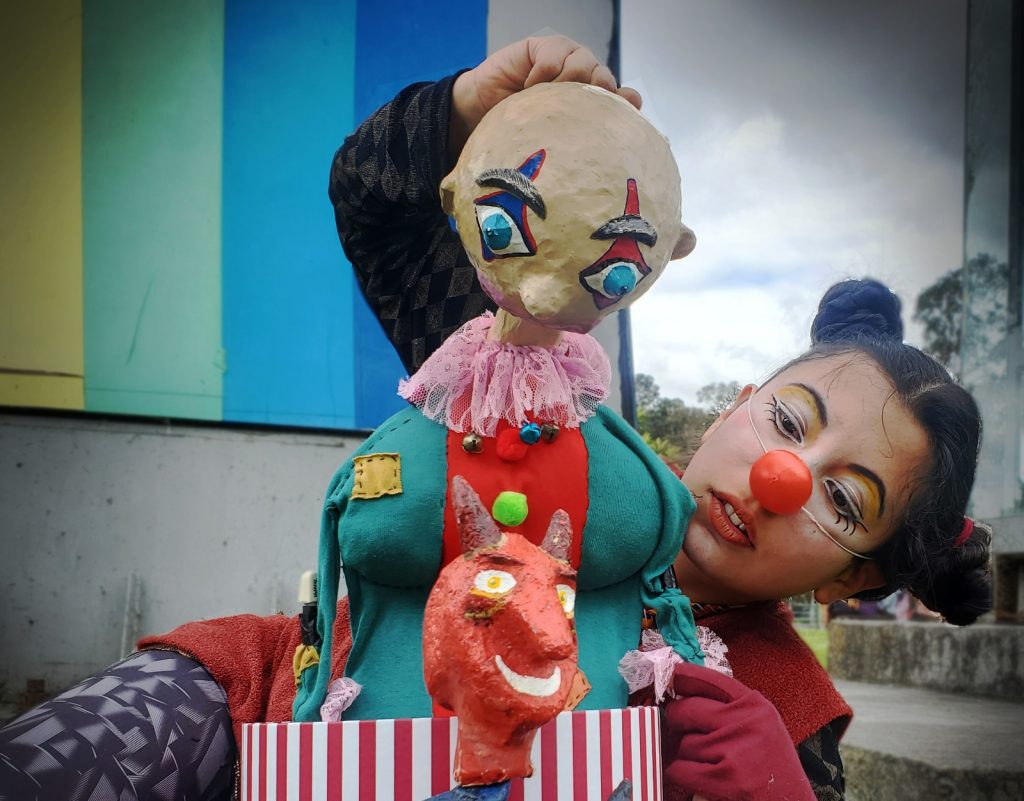 La artista escénicas Evelyn Mendieta será una de las facilitadoras del taller de creación de máscaras y títeres. /Cortesía