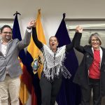 Francisco Samuel Mendoza, vicerrector; Silvia Sarmiento, rectora de la UNAE y Patricia Henríquez Coronel, vicerrectora de Investigación, Innovación y Posgrados.