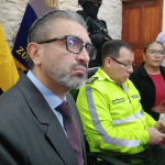 El gobernador Xavier Bermúdez insistirá en la petición que se de paso a la Ordenanza de dos en moto. /FCS