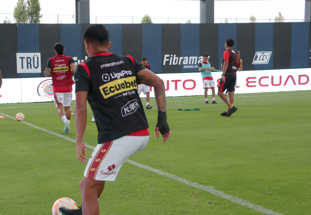 Tres jugadores del Deportivo Cuenca son bajas para medir a Libertad, en Loja. /API
