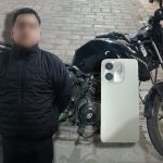 Loa gentes detuvieron a un ciudadano y retuvieron una motocicleta y un celular. /Foto Policía Nacional