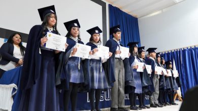 La ceremonia de graduación se llevó a cabo en el coliseo de la Unidad Educativa Bilingüe Interamericana.