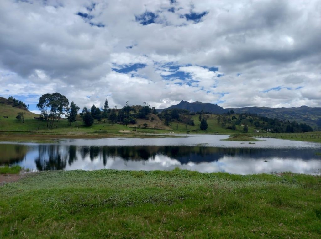 La Prefectura de Azuay lidera inversión en cambio climático según el INEC.