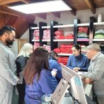 Personal de la Intendencia, del SRI y del Ministerio Educación ejecutan los operativos en negocios de la ciudad. /Fotos Intendencia