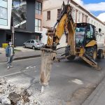 Se cierra la avenida Doce de Abril por obras de pavimentación.