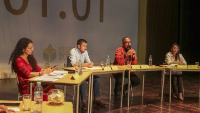 Diana Quinde, Patricio Zamora, Bolívar Ávila y Jhoana Cruz, en el orden del sorteo de intervención durante el debate en el Teatro Casa de la Cultura.