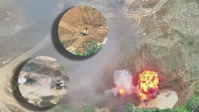 Imágenes de la destrucción de la maquinaria y otros elementos usados para minería ilegal en Ponce Enríquez. /Fotos Ejército Ecuatoriano