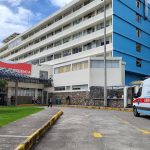 Los legisladores Mabel Méndez y Roque Ordóñez visitaron y constataron los problemas en el Hospital Vicente Corral Moscoso. /Cortesía