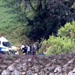 Captura del video en el que se observa el rescate del la personas que cayó al río Cuenca, al norte de la ciudad. /Cortesía