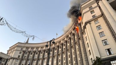 Rusia ataca sede del gobierno de Ucrania.