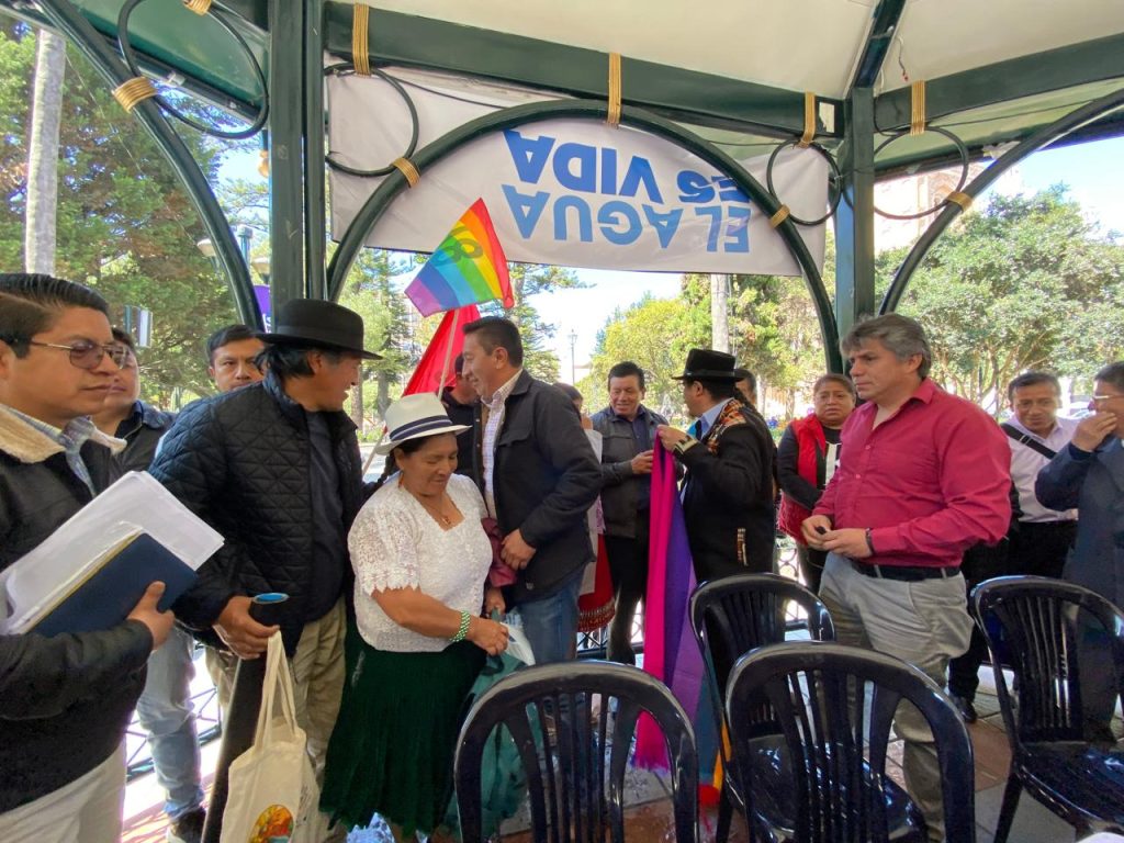 Este martes arranca el paro antiminero indefinido en Azuay. Piden revocar licencia ambiental de Loma Larga.