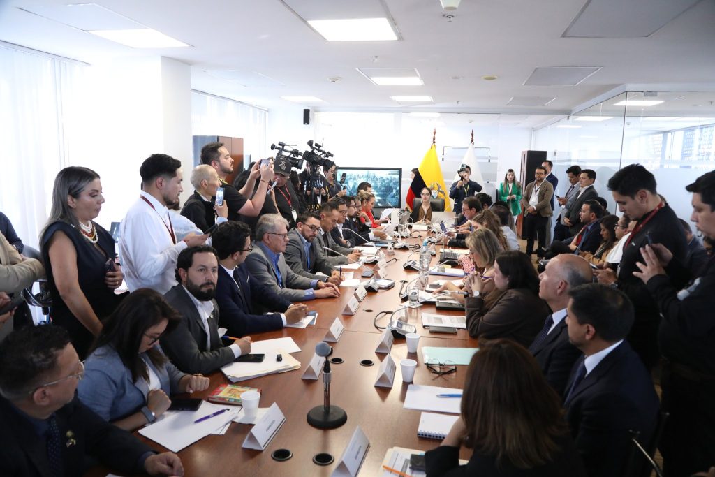 Comisión de Biodiversidad de la Asamblea Nacional analizó el proyecto minero Loma Larga.