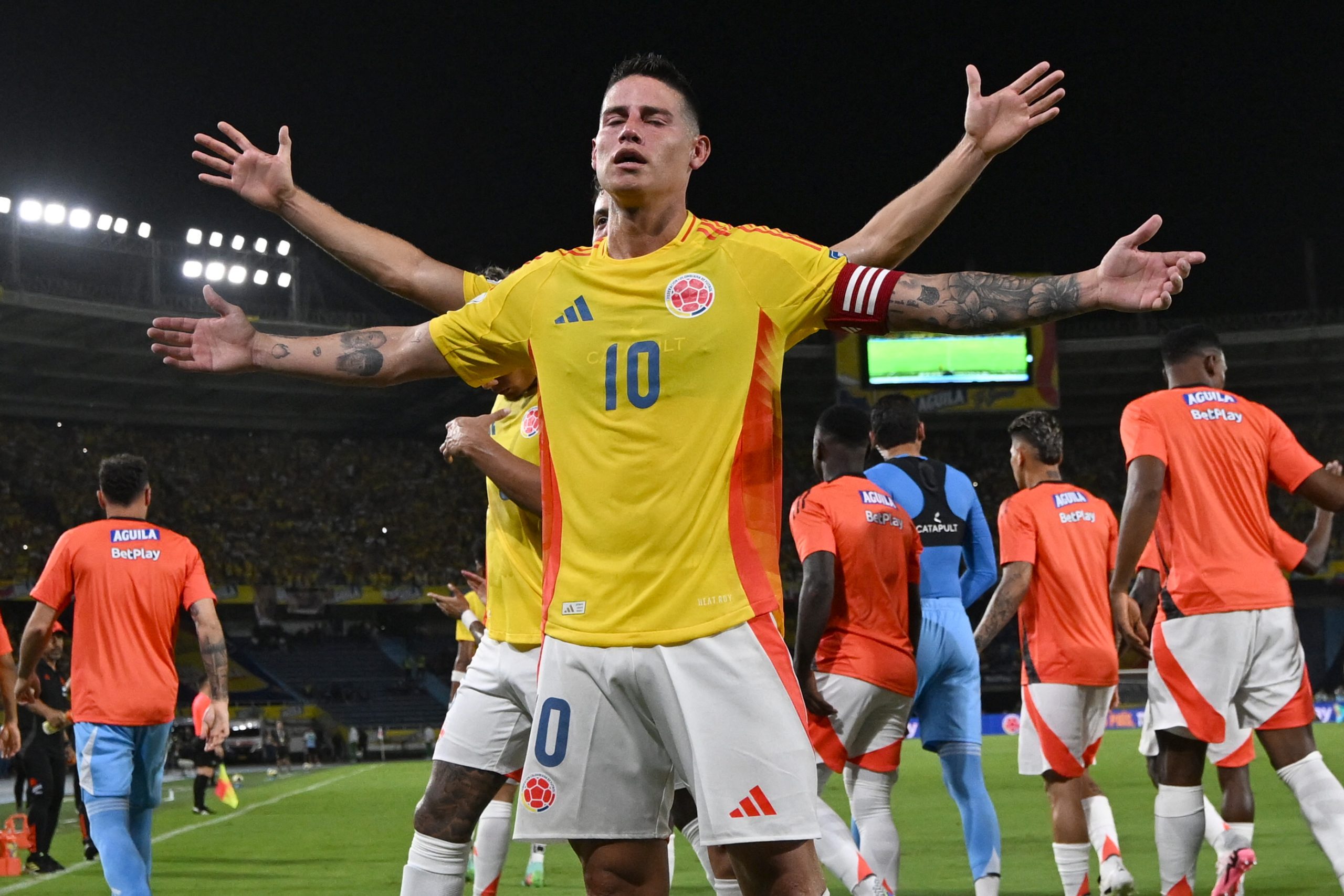 James Rodríguez celebra gol con Colombia. Foto: Colombia