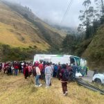 Cuatro fallecidos en vuelco de bus de Macas. El accidente ocurrió en Colta.
