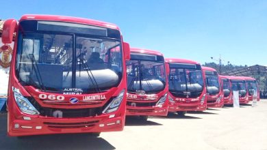 Transportistas urbanos de Cuenca se pronuncian en defensa del agua frente a la minería.