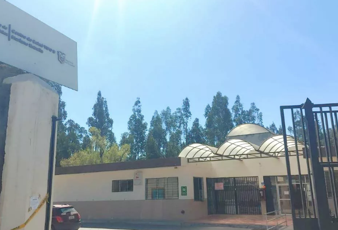 El legislador Roque Ordóñez denunció la grave situación que atraviesa el Centro Medico Mariano Estrella de Cuenca. /Foto archivo