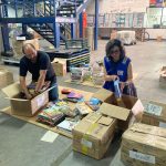 Libros gratis para centros educativos de Azuay, Pichincha y Guayas. Fueron entregados por la organización Mr. Books.