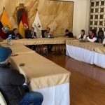 Transportistas del Azuay sin acuerdo con el Gobierno Nacional por el diésel, analizan acciones
