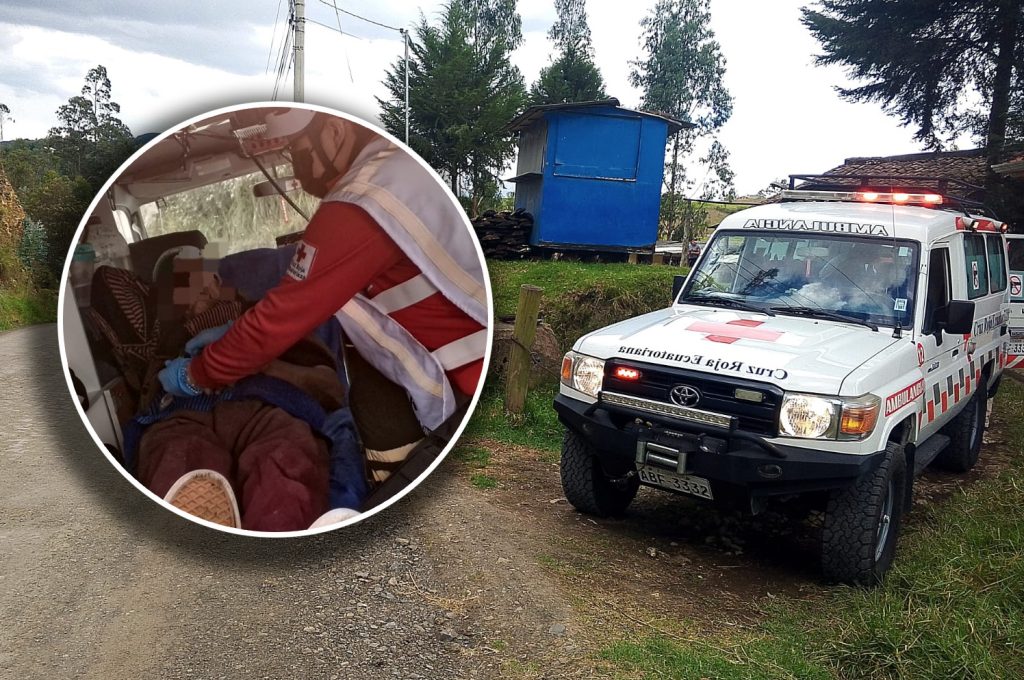 El adulto mayor de 72 años fue atendido por paramédicos de la Cruz Roja luego de casi ser impactado por un rayo. /Foto Cruz Roja