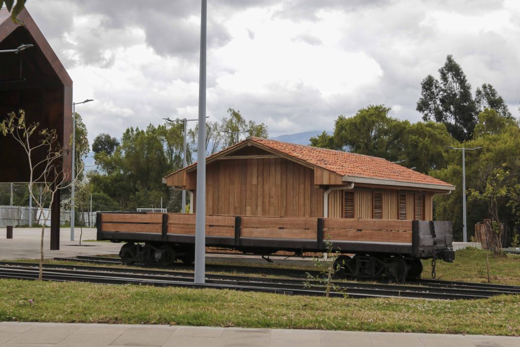 El Parque del Ferrocarril se ingura en Cuenca luego de más de una año de trabajo. /XCA