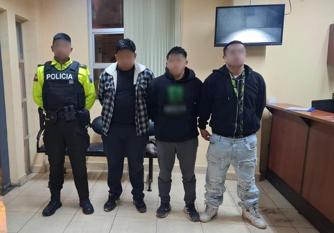 Los tres ciudadanos detenidos están a órdenes de la autoridad competente. /Fotos Policía