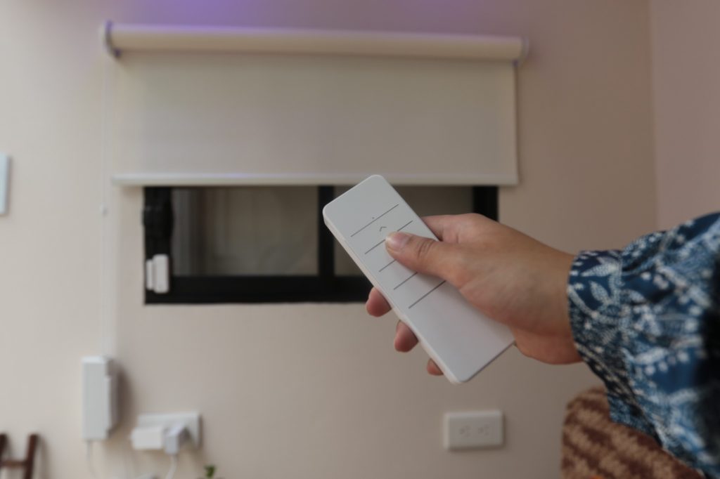 Persianas domotizadas funcionan a control remoto