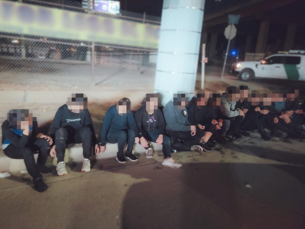 241 migrantes ecuatorianos detenidos en la frontera de EE.UU según informó U.S. Customs and Border Protection.