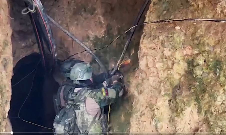 Militares destruyen siete campamentos de minería ilegal en Pucará, en Azuay.