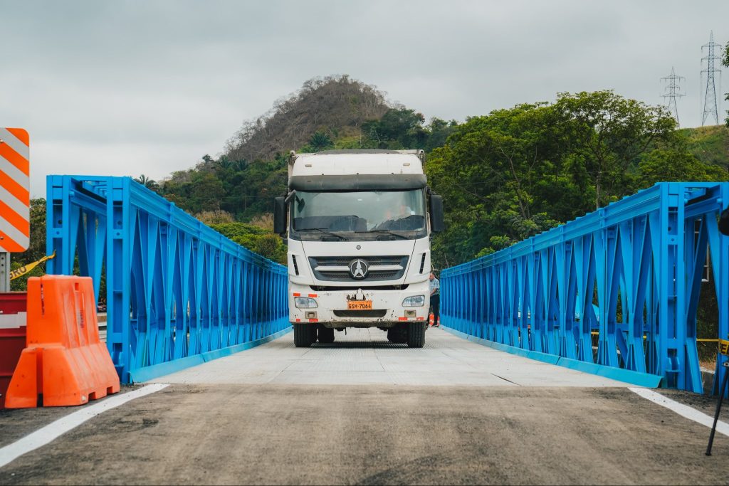 Reabren el puente Churute tras el atentado terrorista del 15 de octubre.