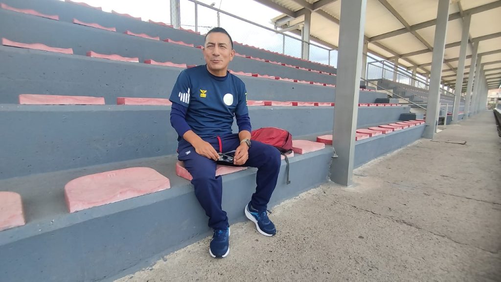 Carlos Vele, entrenador de marcha.