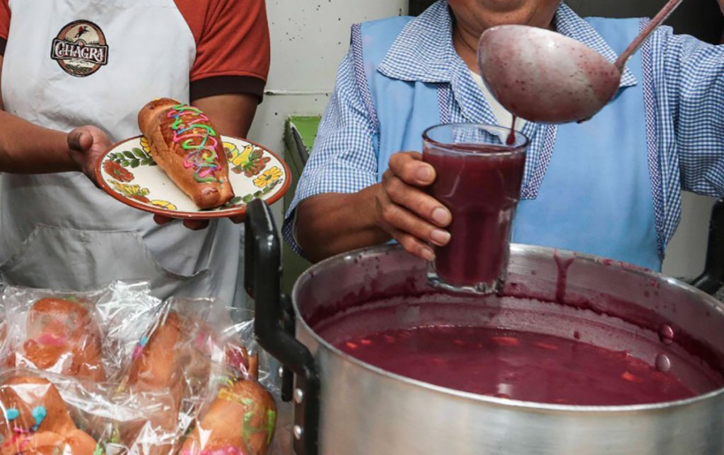 En el festival del 1 de noviembre se regalarán 1.000 vasos de la tradicional colada morada. /Archivo