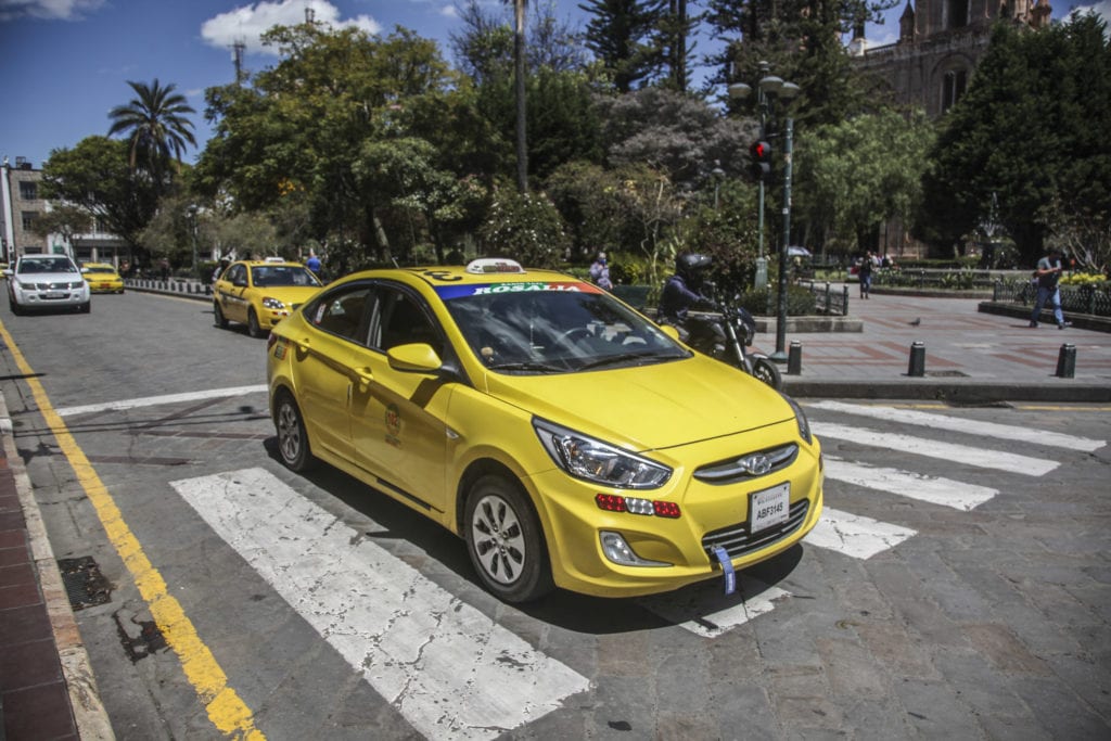 No hay fecha para la revisión de la tarifa de los taxis en Cuenca.