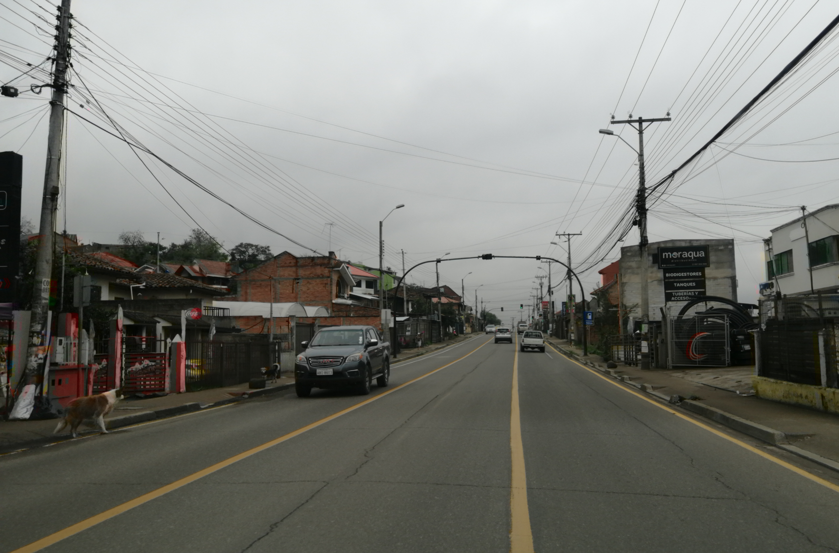 El acceso sur es uno de los puntos críticos que se requiere implementar con urgencia en Cuenca. /Cortesía