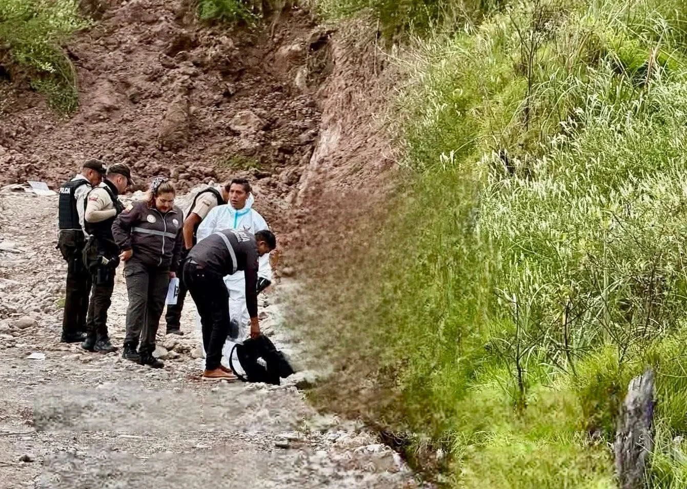 Crece preocupación en Cañar por una ola de crímenes con panfletos de advertencia.