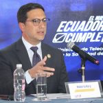 Roberto Kury explicó cuánto recibirá Ecuador por los contratos con Claro y Tigo.