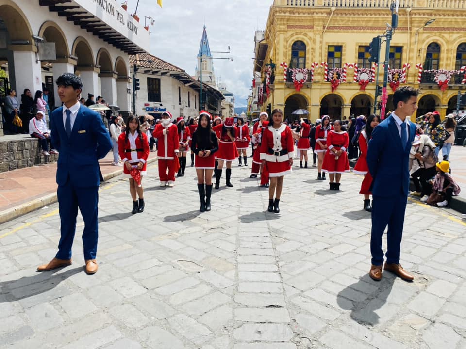 La carrera de Papá Noeles se realizará en el marco del Desfile Navideño de EBS. Foto: EBS