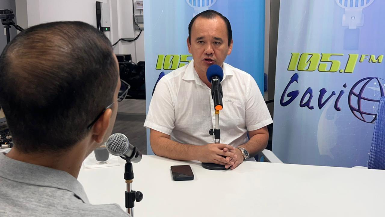 El Gobernados de El Oro dio detalles sobre el asesinato de seis personas en un negocio de billar de Machala. /Foto Gobernación de El Oro