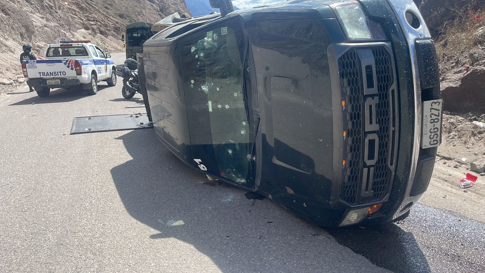 Ataque con granadas y disparos deja un muerto en la vía Cuenca–Girón-Pasaje.