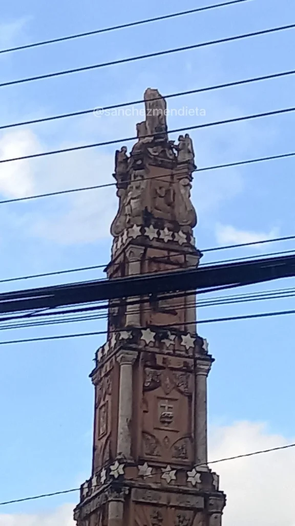 Un rayo destruyó la imagen de Cristo del monumento de Cristo Rey, el más alto de Cuenca.