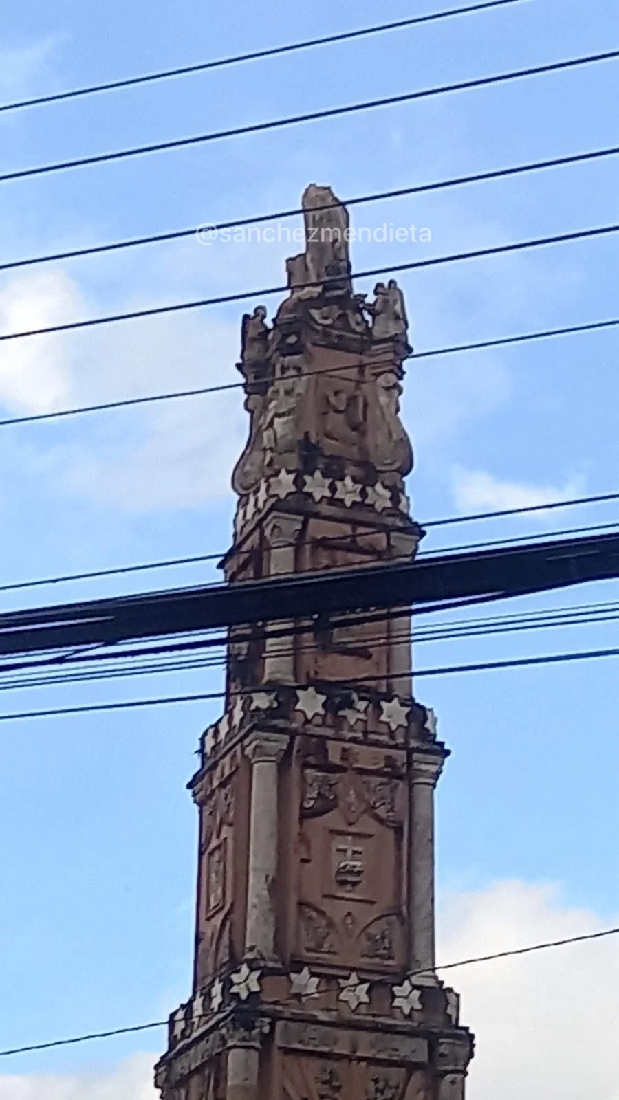 Un rayo destruyó la imagen de Cristo del monumento de Cristo Rey, el más alto de Cuenca.